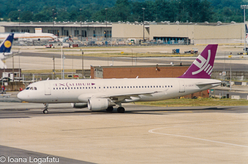 Airliner glides toward the runway at busy airport