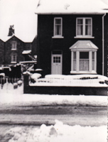 Winter wonderland in a quiet neighborhood street