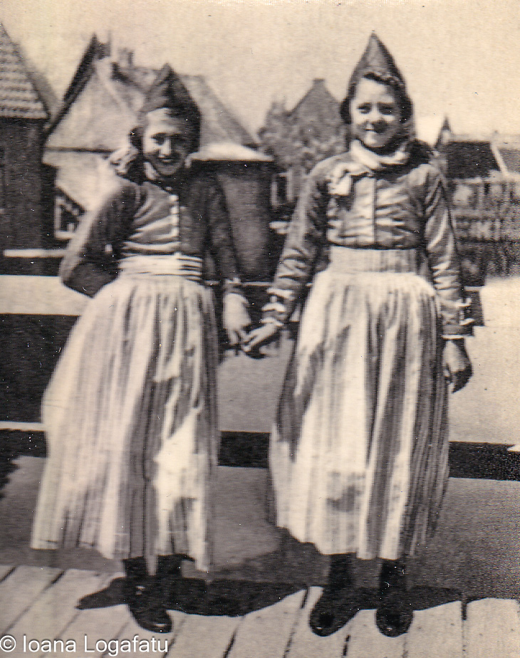 Girls' historical traditional attire