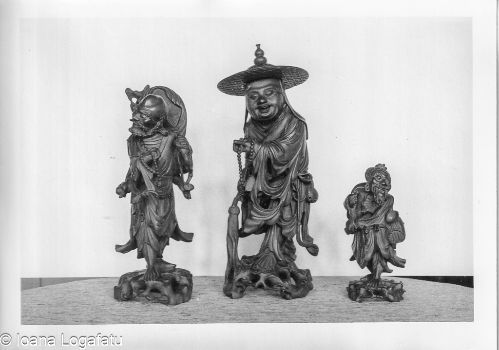 Wooden sculptures reflecting cultural history