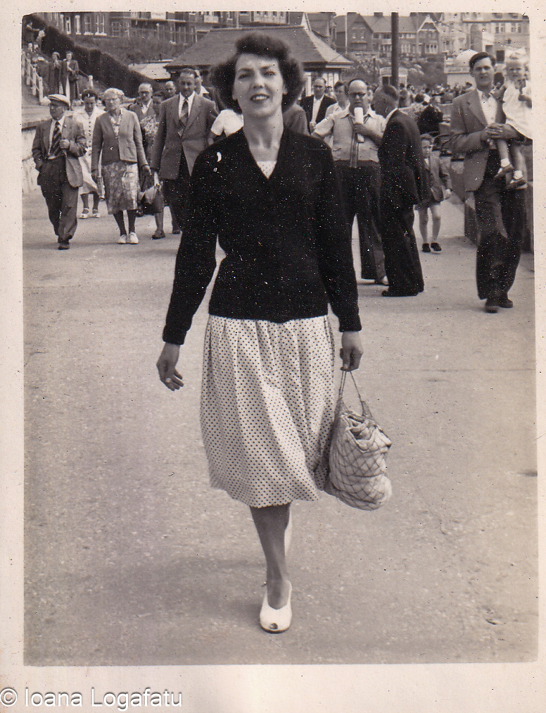 Joyful stroll along the boardwalk in summer style