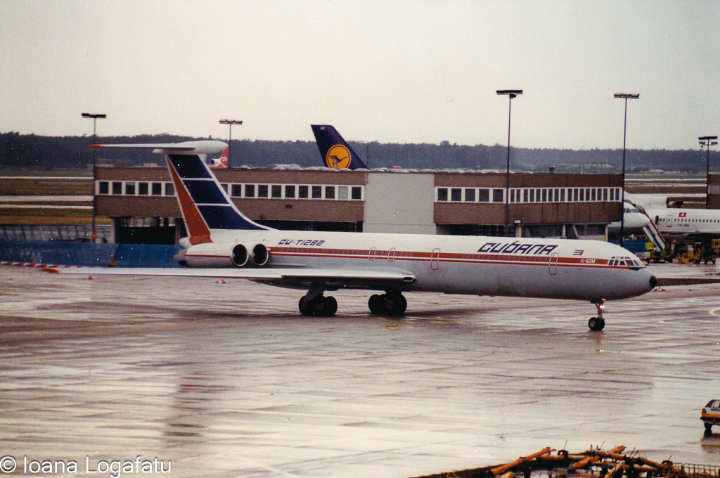 Historic Cuban planes at busy terminal