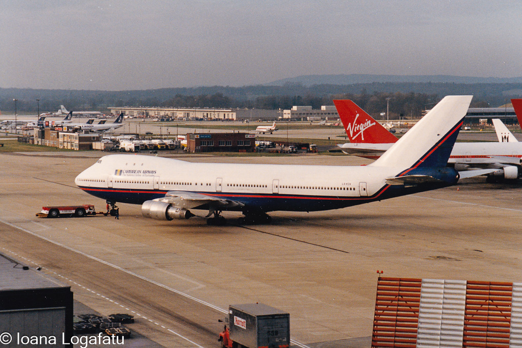 Vintage planes ready for takeoff