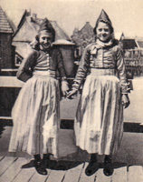 Girls' historical traditional attire