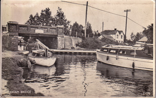 Quiet afternoon by Ludham Bridge with boats