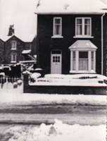 Winter wonderland in a quiet neighborhood street