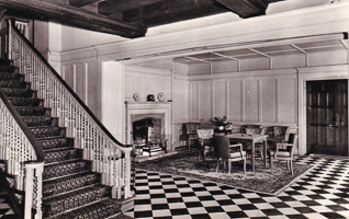 Charming vintage home interior elegance