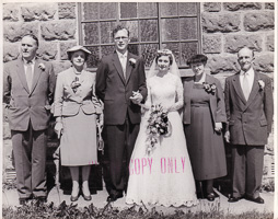 Couple weds with family in the countryside