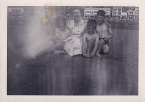 Summer beach fun with family and kids