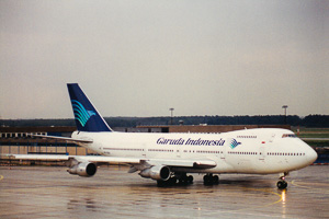 Garuda Indonesia plane readies for rain