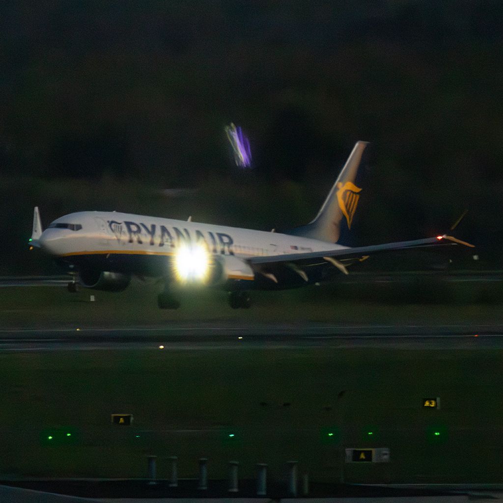 9H-VVD: Ryanair  Boeing 737 MAX 8-200