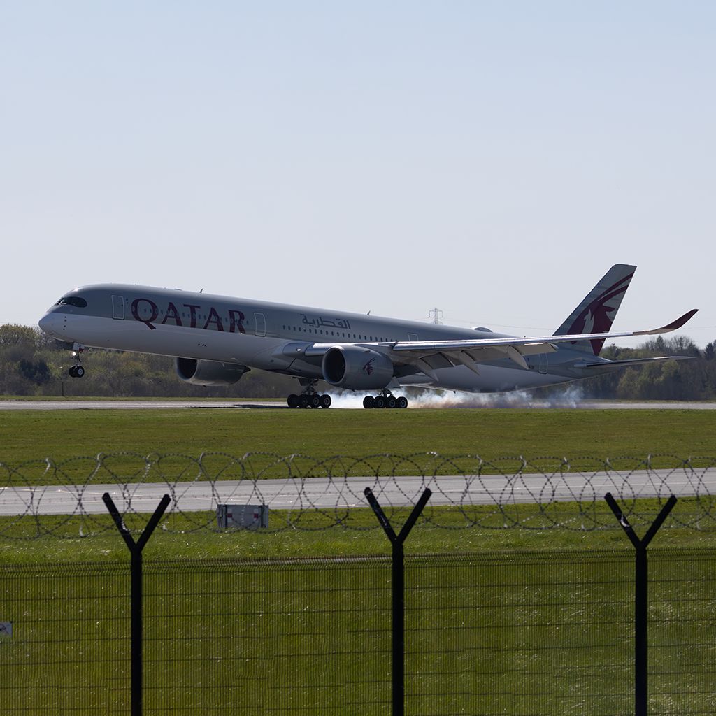 A7-AOB: Qatar Airways  Airbus A350-1041