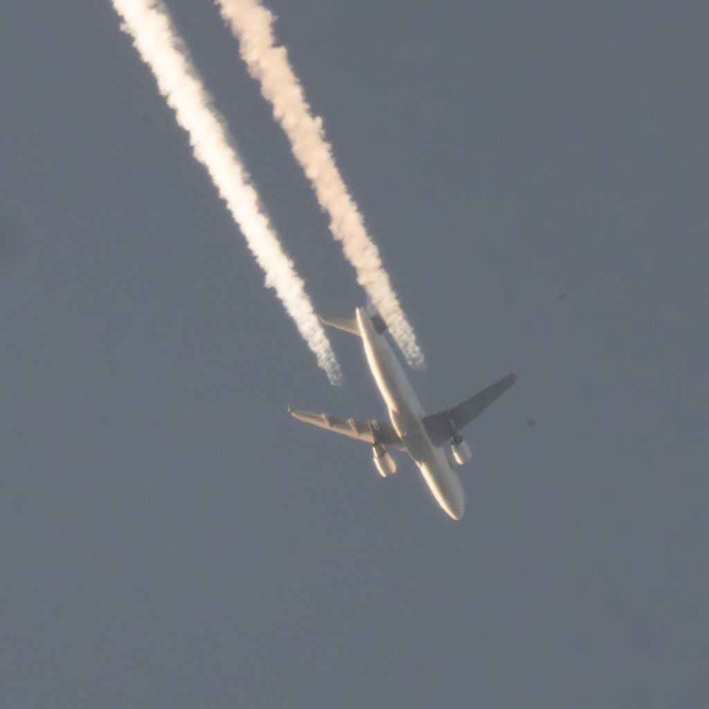 G-EJCA: easyJet  Airbus A320-214