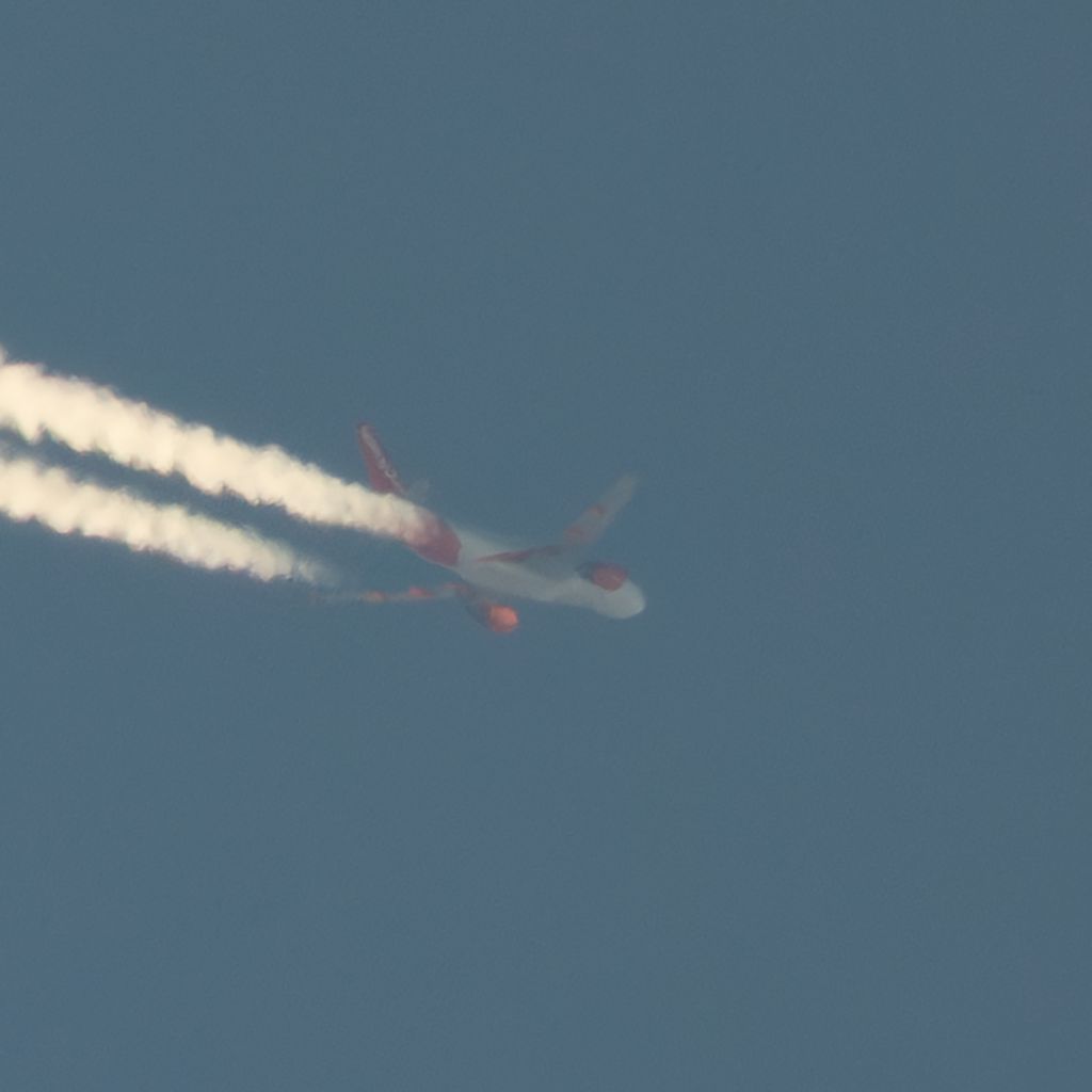 G-EZAX: easyJet  Airbus A319-111