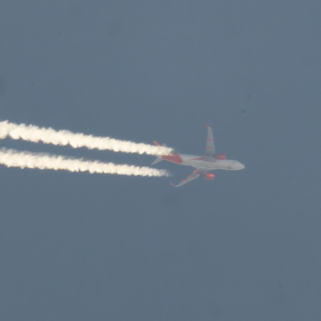 G-EZOT: easyJet  Airbus A320-214
