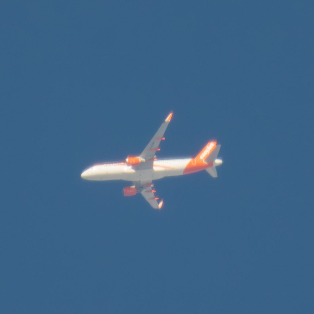 G-EZWH: easyJet  Airbus A320-214
