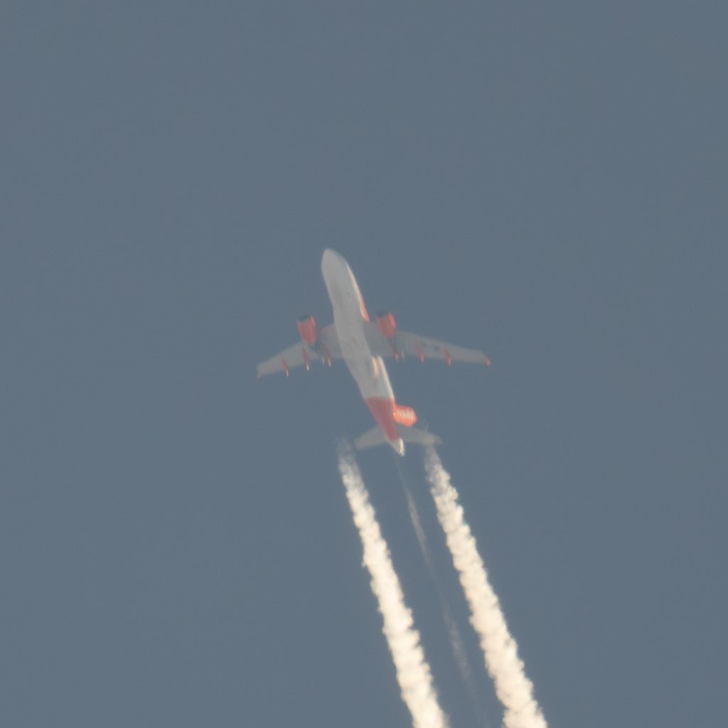 OE-LQM: easyJet  Airbus A319-111